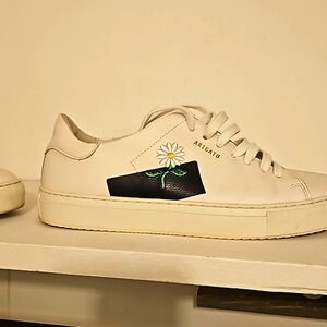 Axel Arigato Leather white women's sneakers